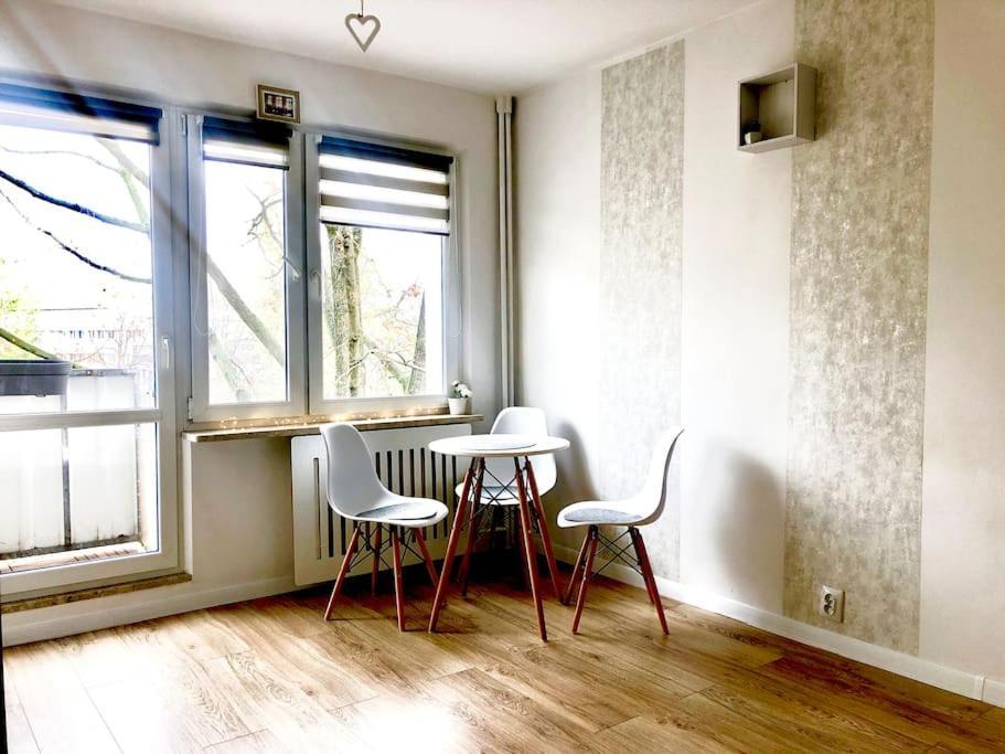 Miejskie Mieszkanie Apartment Warsaw Exterior photo